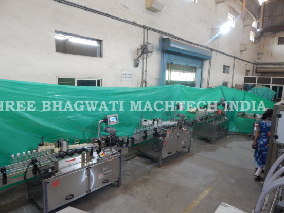 Pet Bottle Labeling Machine with Feed Screw Feeding Systems