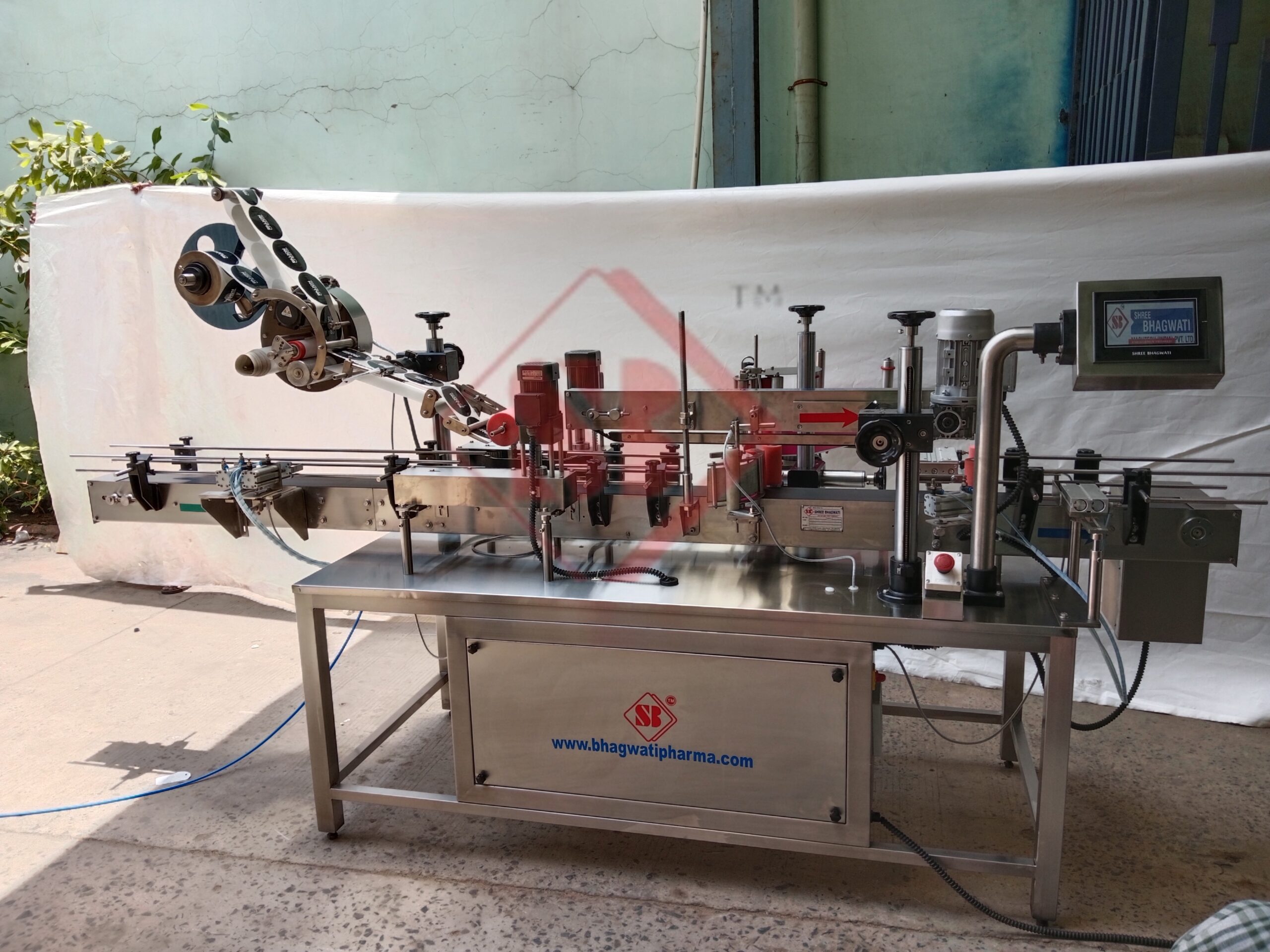 Top and Four Side Labeling Machine